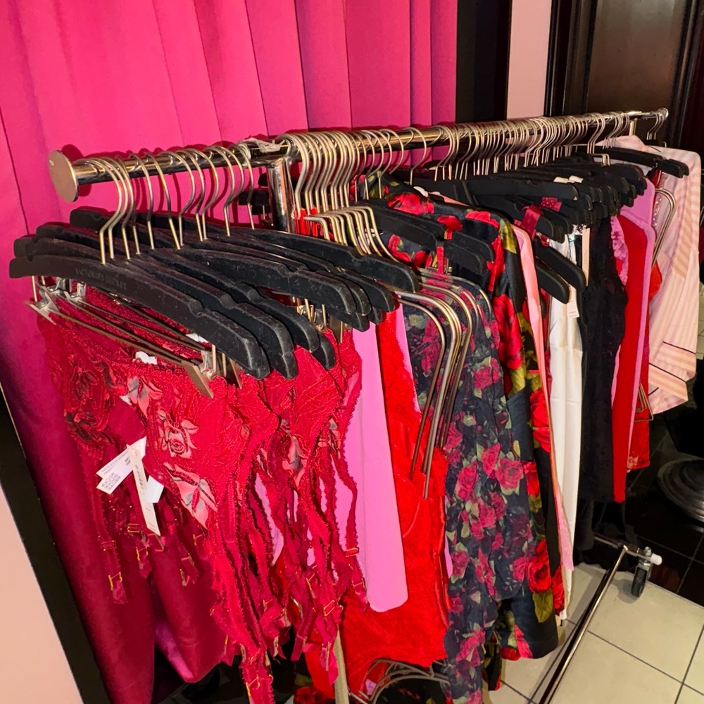 Meet your Posher, Glam Girls